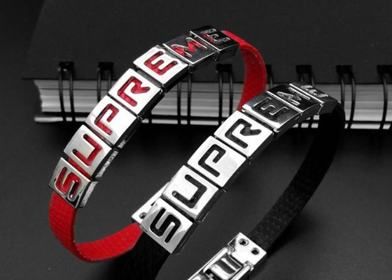 Εξατομικευμένα DIY βραχιόλια Wristband Α δέρματος PU - γοητεία επιστολών φωτογραφικών διαφανειών Ζ
